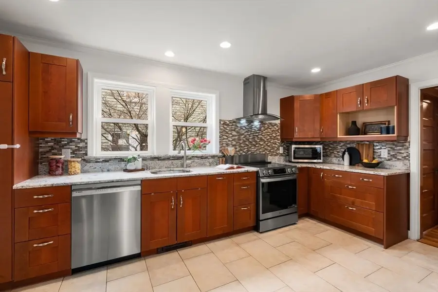 39 Elliot Street, Norwood, MA 02062 - #3