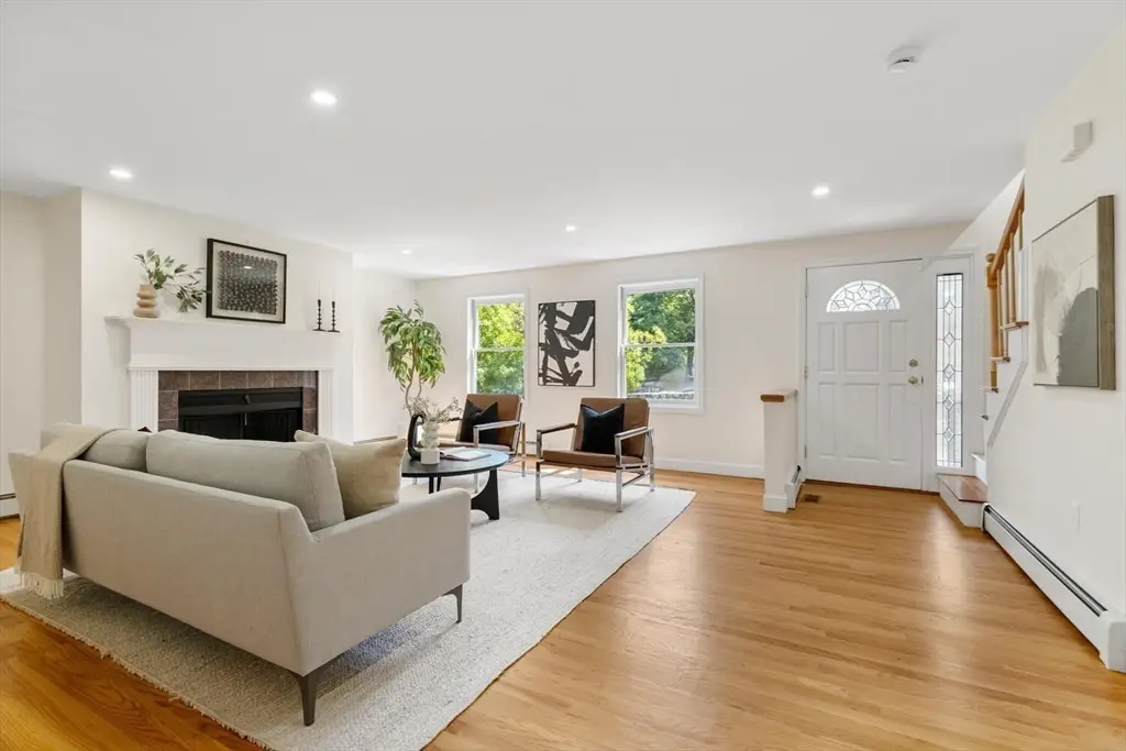 29 Cottage St #29, Newton, MA 02464 - #1