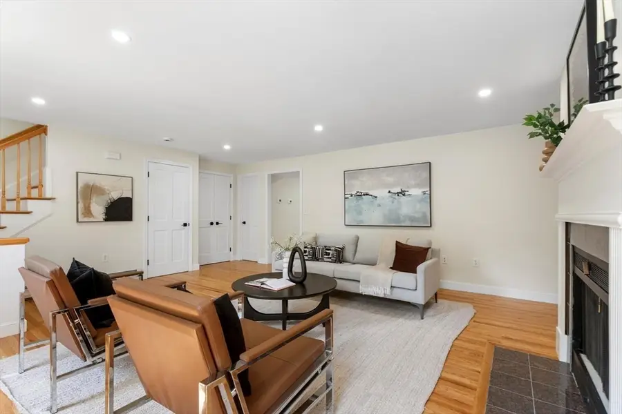 29 Cottage St #29, Newton, MA 02464 - #3