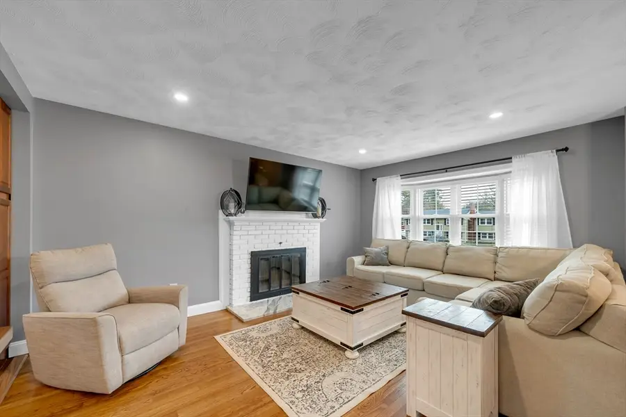 13 Brookside Dr, Billerica, MA 01821 - #3