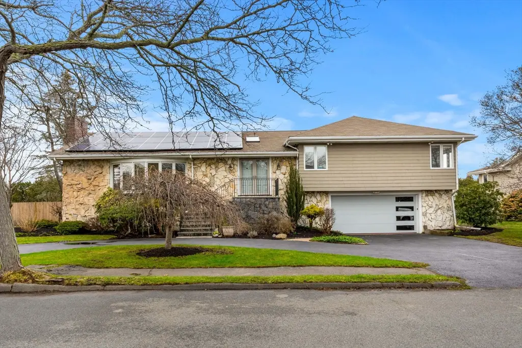 58 Leicester Rd, Marblehead, MA 01945 - #1