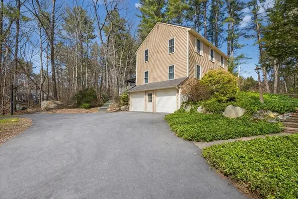 40 W Elm St, Hopkinton, MA 01748