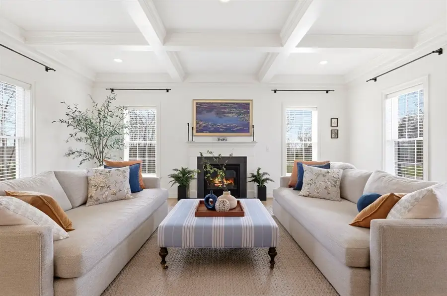 29 Rawson Farm Rd, Mendon, MA 01756 - #2