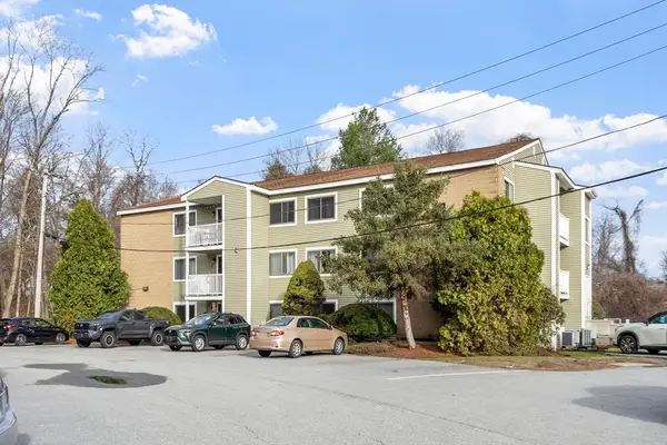 4 Bridgeview Cir #36, Tyngsborough, MA 01879