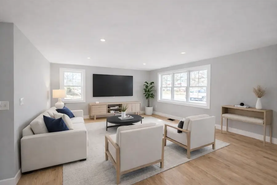 811 Main St #1, Tewksbury, MA 01876 - #3