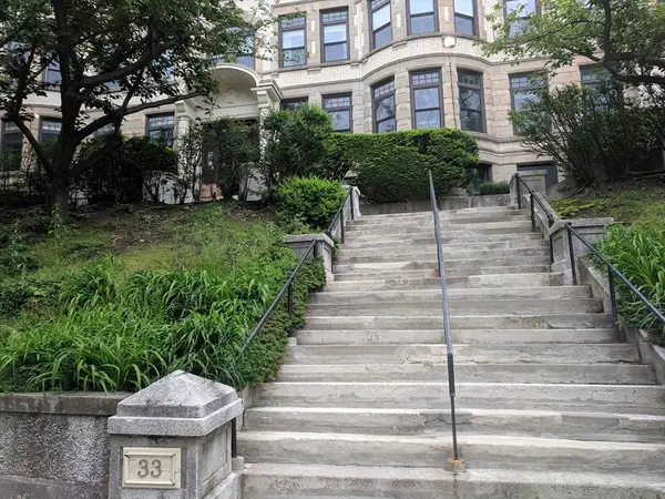 33 Westbourne Ter #3, Brookline, MA 02446