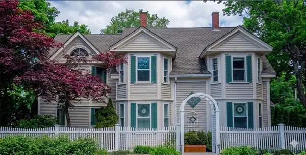 438 Merrimac St., Newburyport, MA 01950