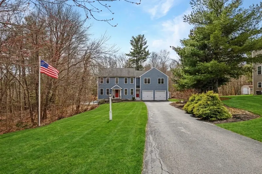 9 Great Acres Dr, Hanover, MA 02339 - #2