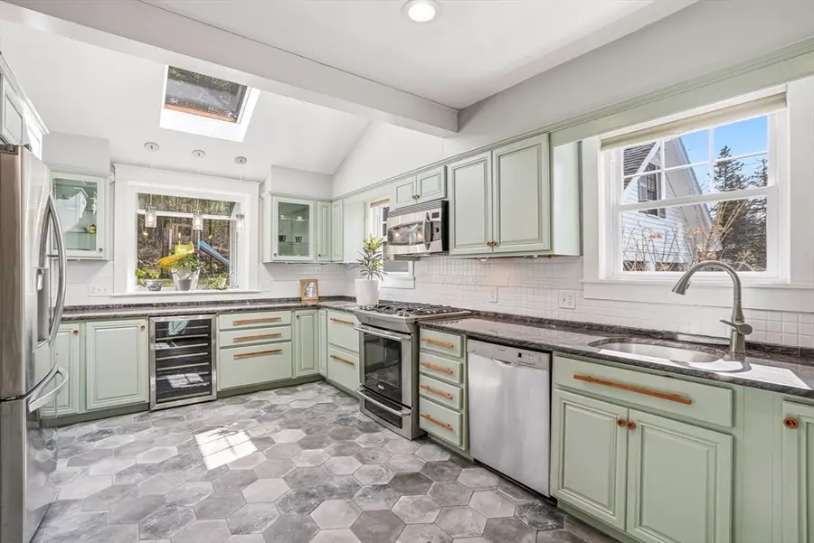 404 Wattaquadock Hill Rd, Bolton, MA 01740 - #2