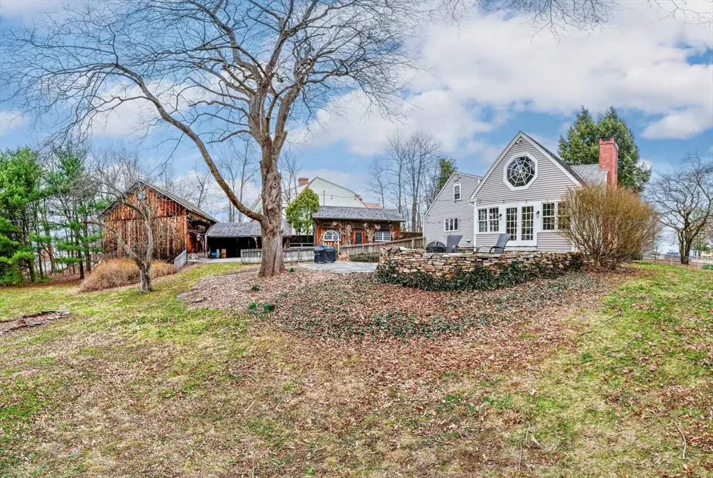 15 High St, Suffield, CT 06078 - #1