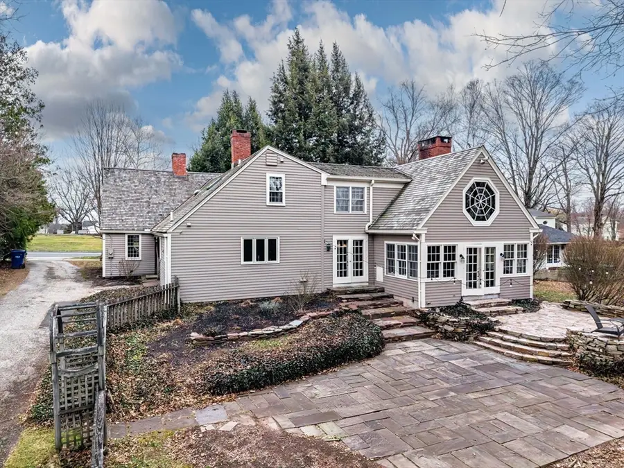 15 High St, Suffield, CT 06078 - #2