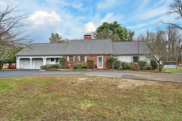 38 Oakland St, Medway, MA 02053