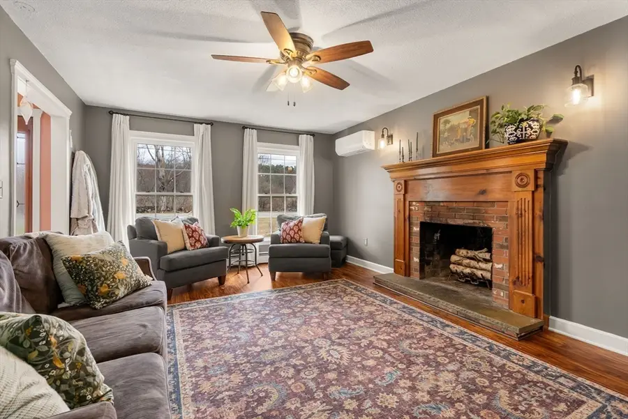 55 Brookfield Rd, Brimfield, MA 01010 - #3