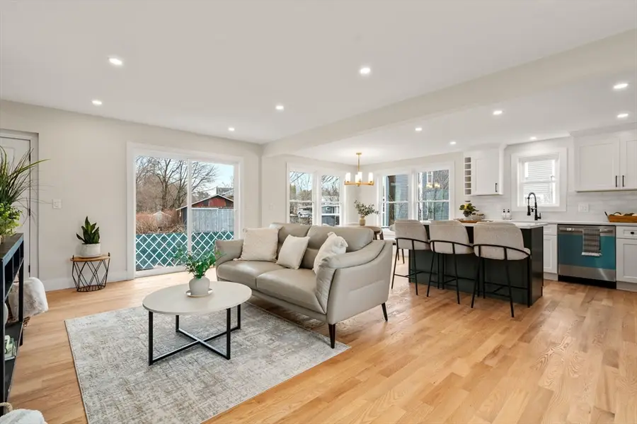 24 Lowell St, Wilmington, MA 01887 - #2