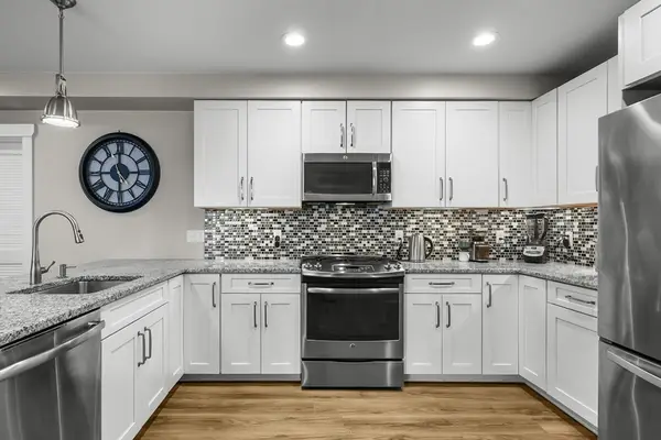 76 Court Street #6, Plymouth, MA 02360