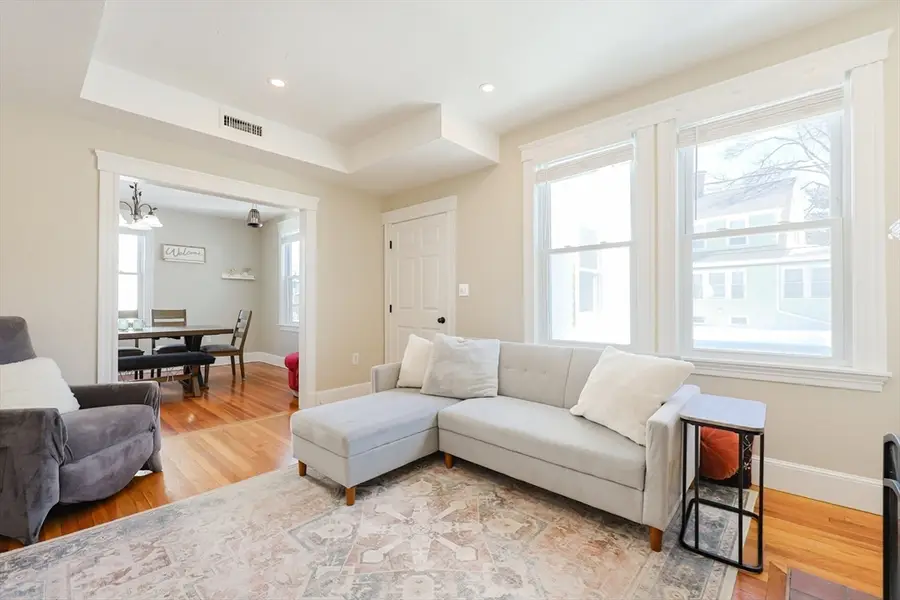 7 Harriet Ave #7, Belmont, MA 02478 - #3