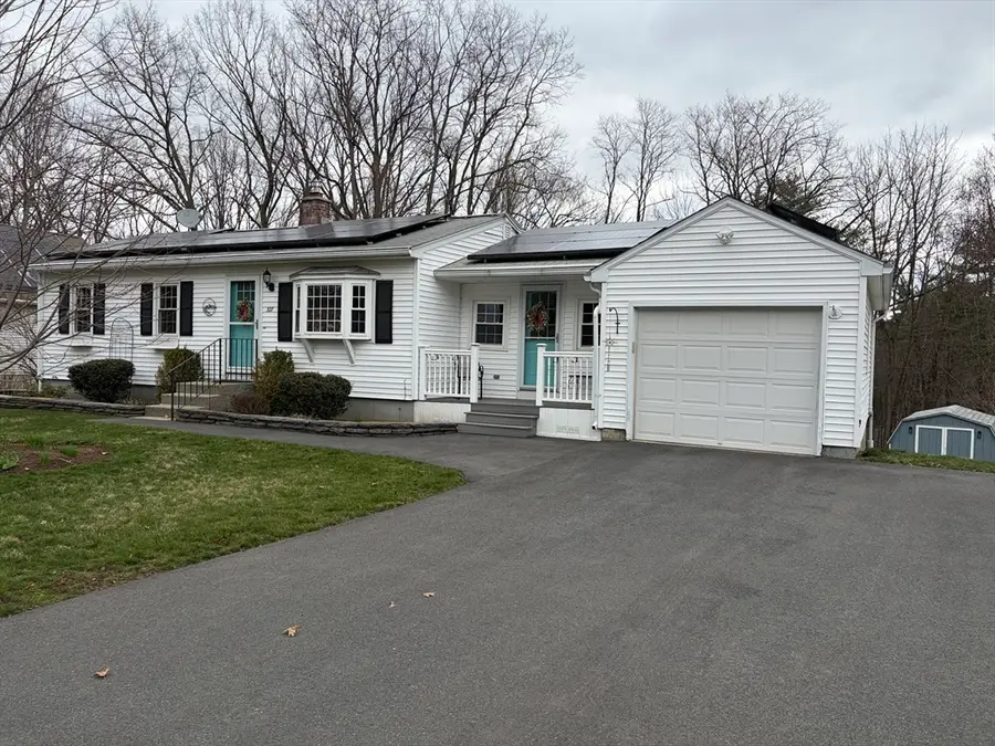 327 Brookside Cir, Northampton, MA 01062 - #3