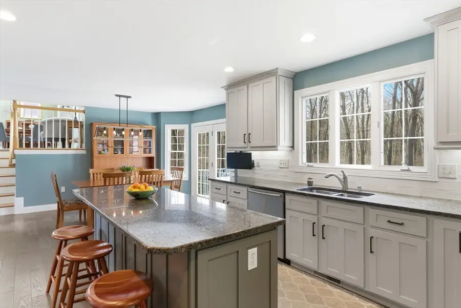 1 Selfridge Rd, Bedford, MA 01730 - #2