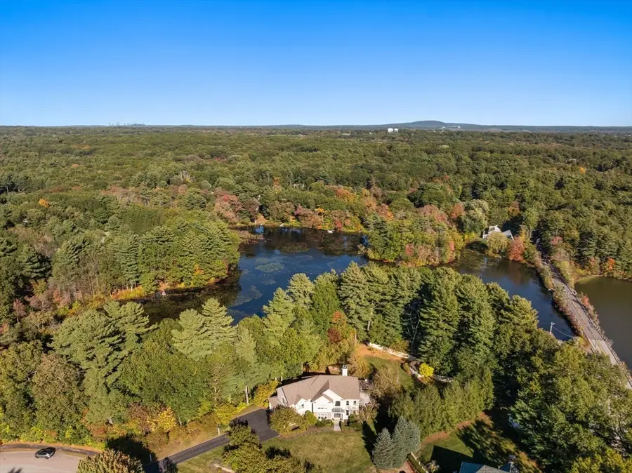 7 Pettee's Pond Lane, Walpole, MA 02081 - #3
