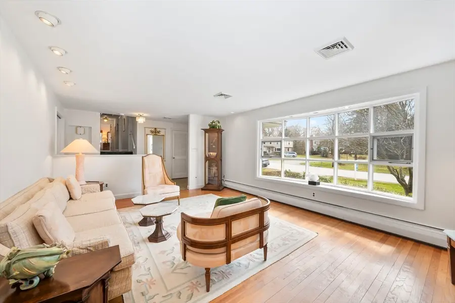 142 Worthen Rd, Lexington, MA 02421 - #2