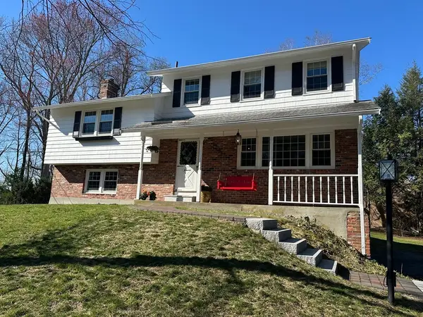 11 Ethelyn Cir, Maynard, MA 01754