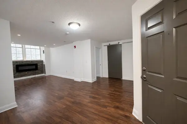 200 Market St #3409, Lowell, MA 01852