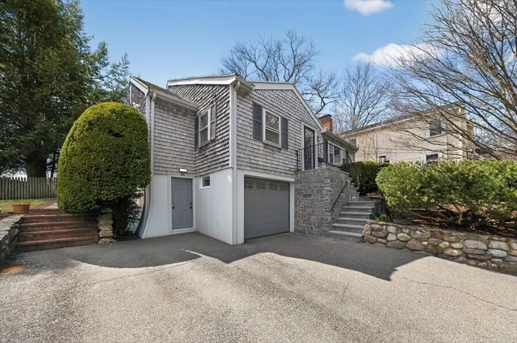 15 Norman St, Milton, MA 02186 - #1