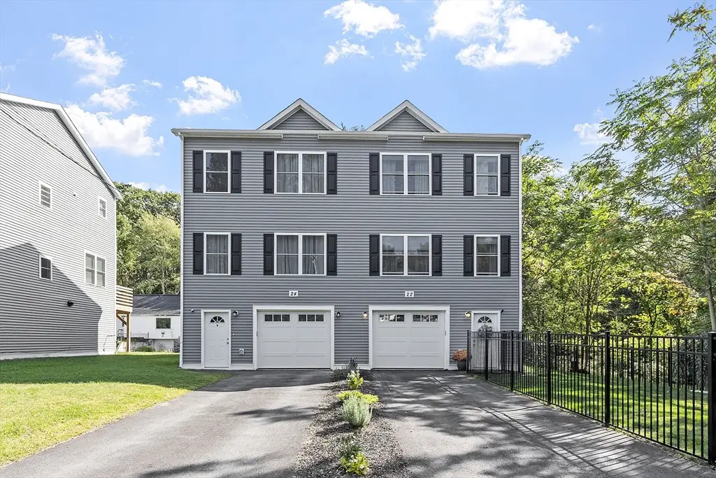 22 Apthorp St, Worcester, MA 01606 - #1