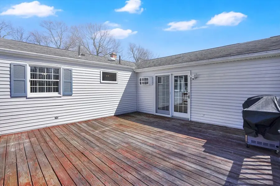 142 Louis Rd, Springfield, MA 01118 - #3