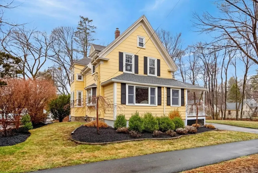 52 Maple St, Hamilton, MA 01982 - #3