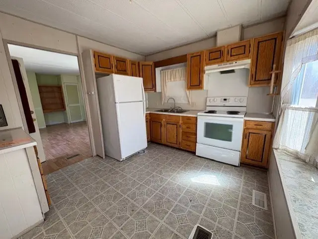 300 East Washington Street #11R, North Attleboro, MA 02760 - #3