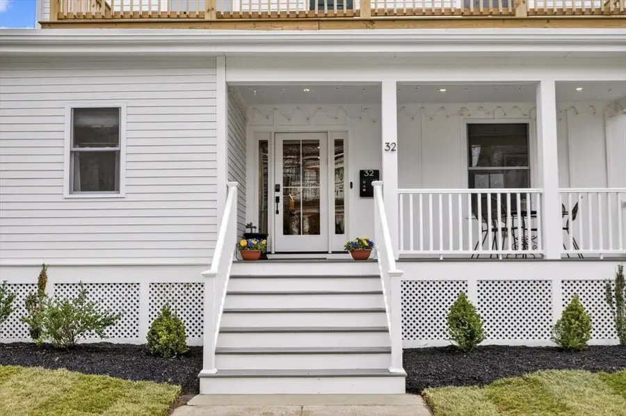32 Columbia St #1, Brookline, MA 02446 - #3
