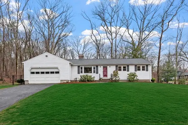 23 Monument Hill Rd, Chelmsford, MA 01824