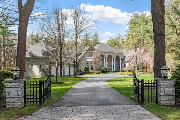 215 Monument Farm Rd, Concord, MA 01742