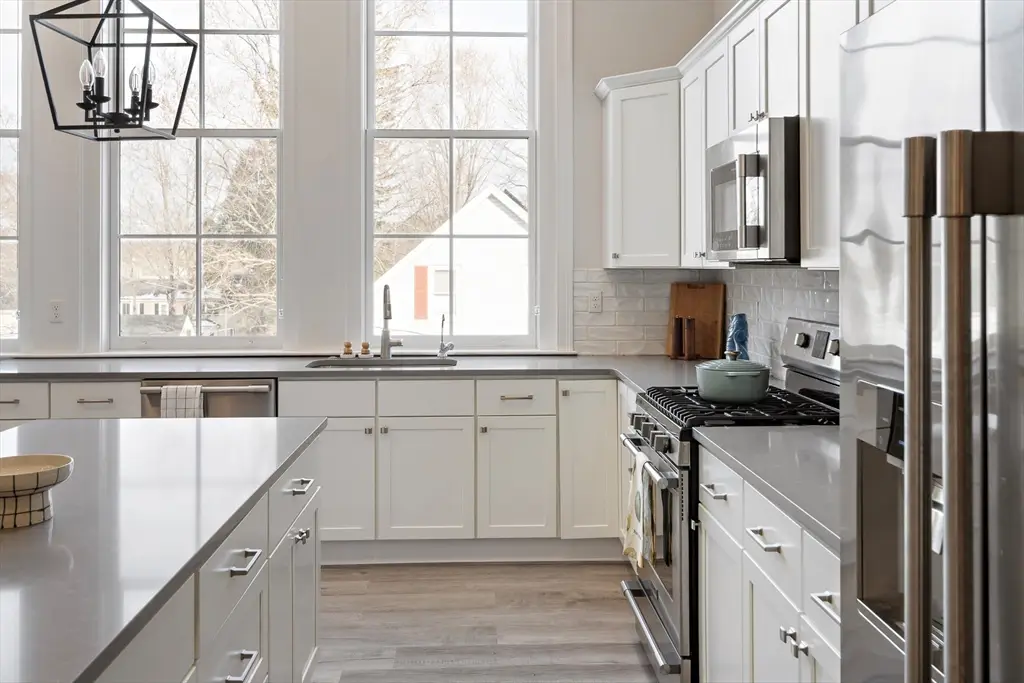 10 Congress St #301, Amesbury, MA 01913 - #1