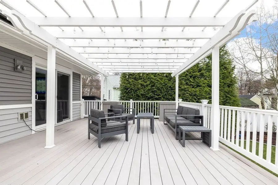 8 Arnold Street, Needham, MA 02494 - #3