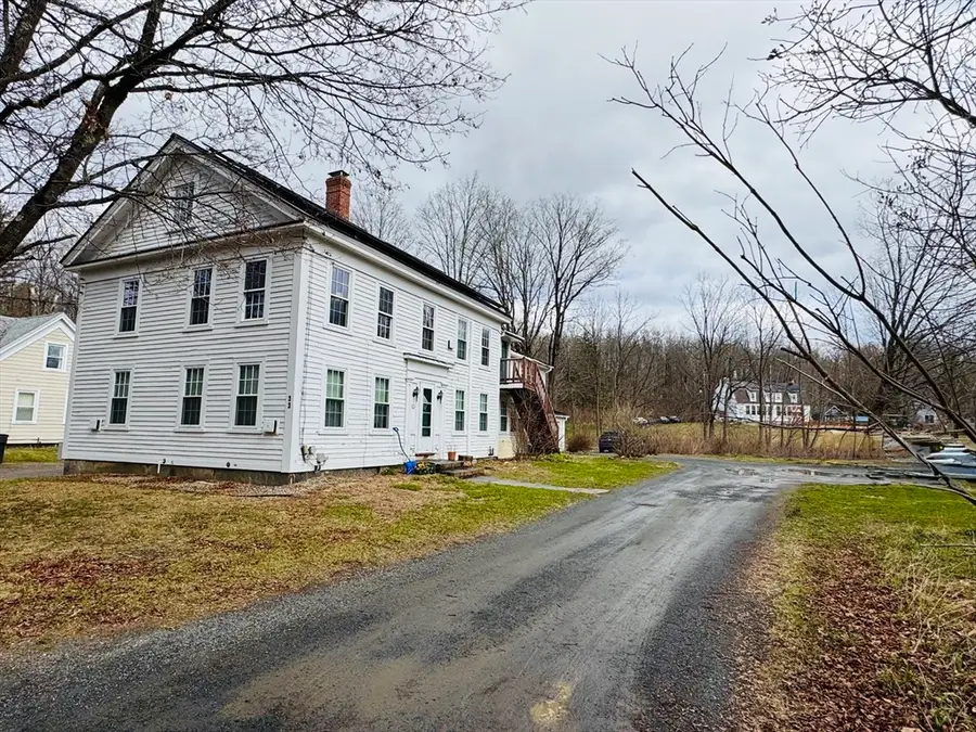 33 Bridge St, Amherst, MA 01002 - #2