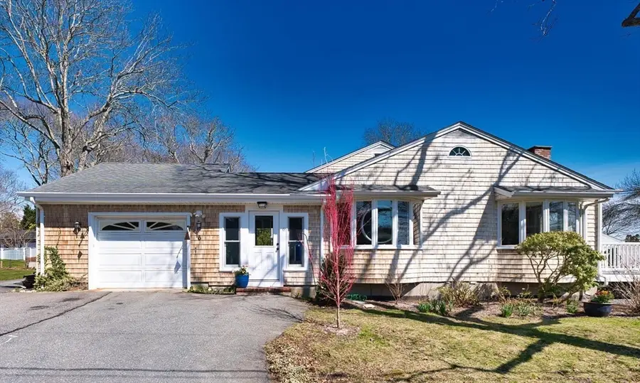 6 Kerwin Avenue, Mattapoisett, MA 02739 - #2