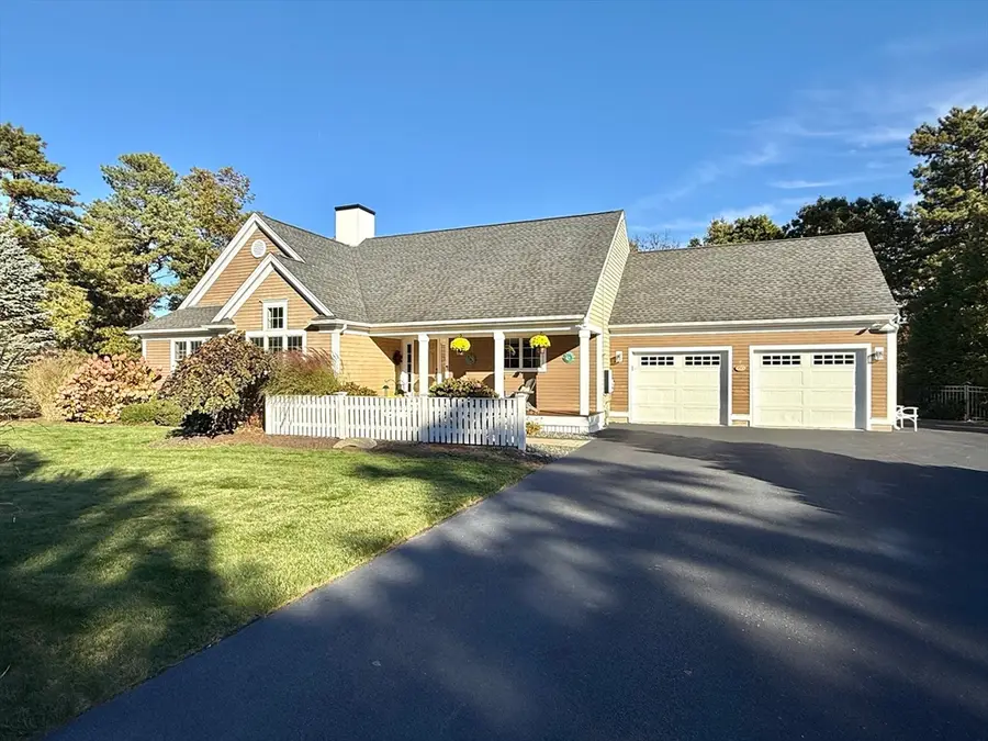 54 Overlook Cir, Plymouth, MA 02360 - #2