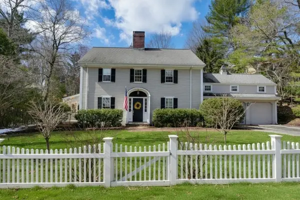 92 Woodlawn Ave, Wellesley, MA 02481