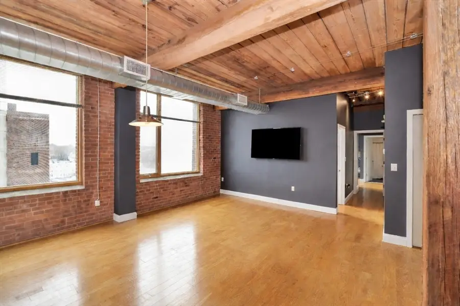 146 Court St #604, Brockton, MA 02302 - #2