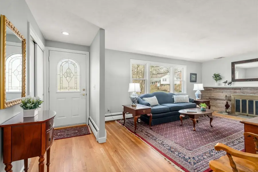 23 Hillcrest Road, Medfield, MA 02052 - #3