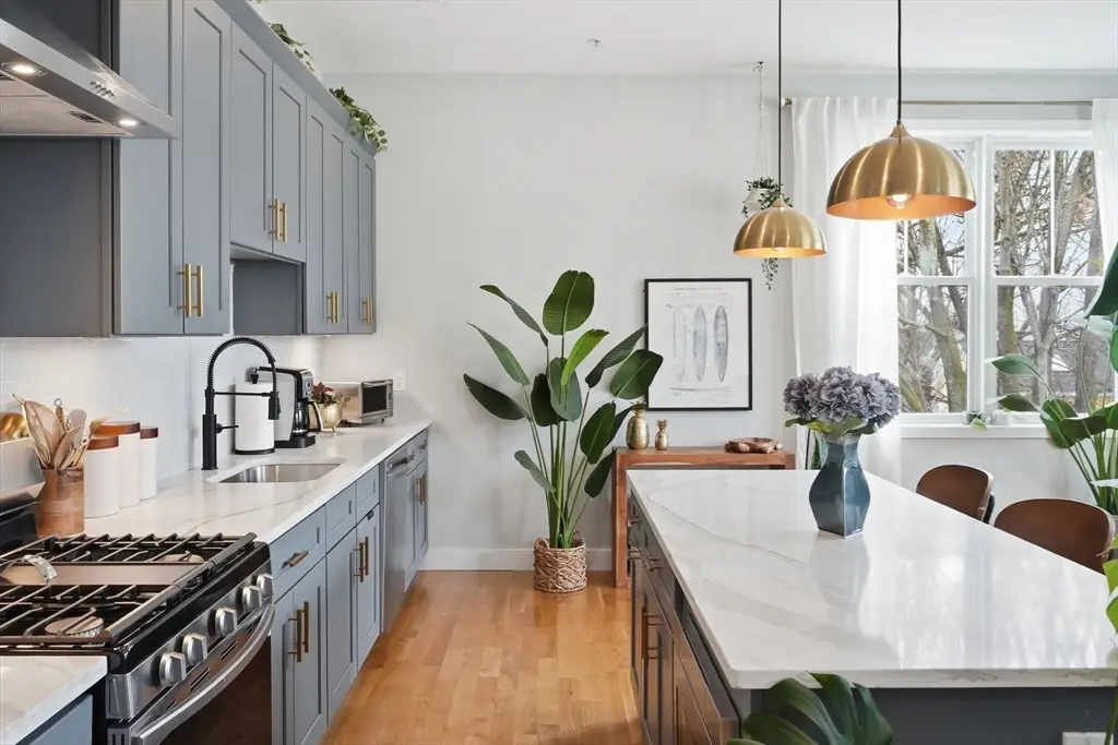 181 Cowper St #302, Boston, MA 02128 - #1