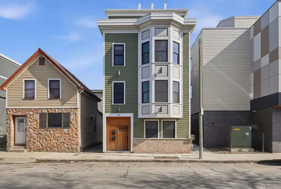 331 Chelsea St #3, Boston, MA 02128 - #2