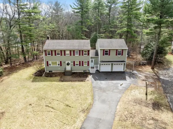 436 Foster Rd, Tewksbury, MA 01876