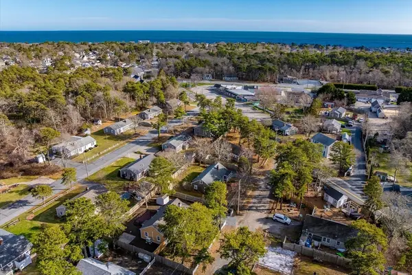 12 Blueberry Ln, Dennis, MA 02639