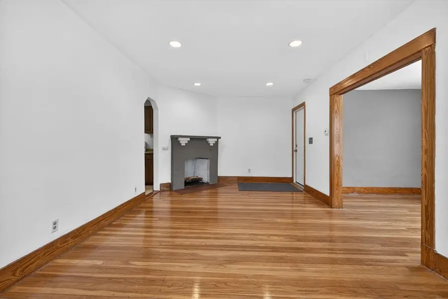 27 S Crescent Circuit, Boston, MA 02135 - #3