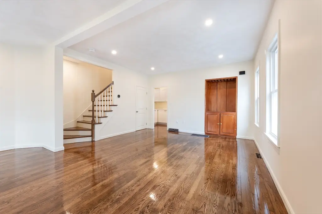 2-4 Brechin Ter, Andover, MA 01810 - #1