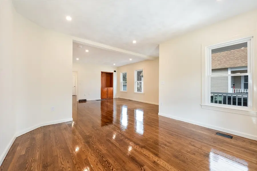 2-4 Brechin Ter, Andover, MA 01810 - #3