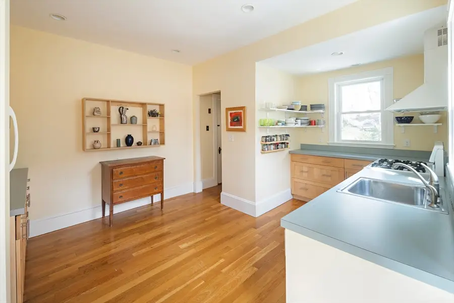 9 Sanborn Ave, Somerville, MA 02143 - #3